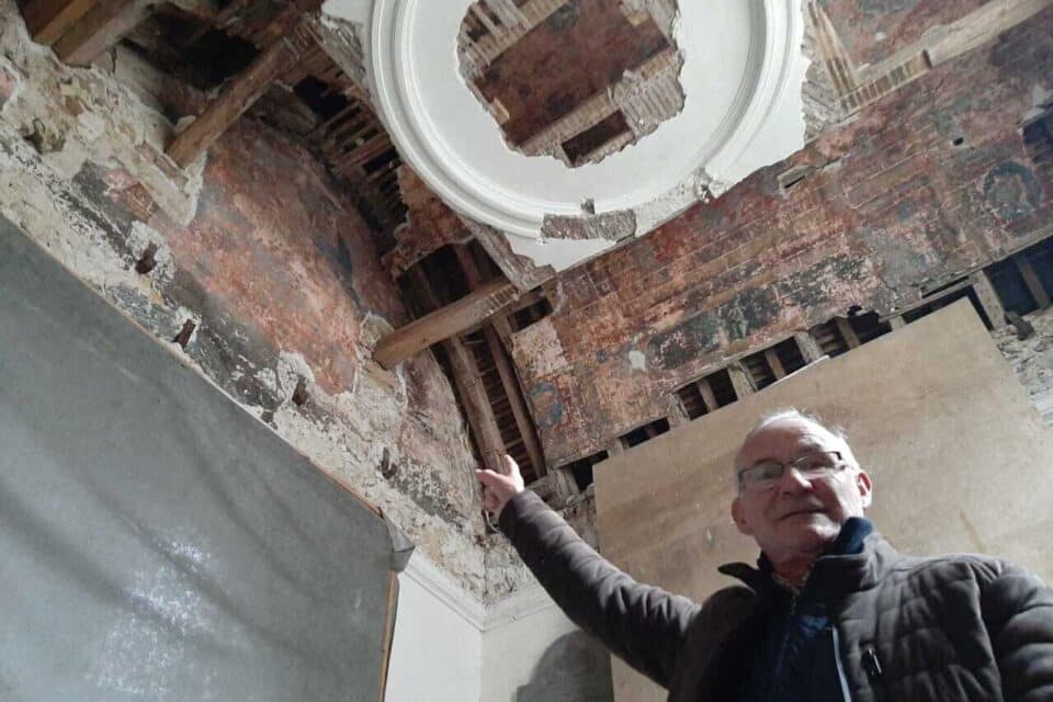 Alain Richard, le maire de Fleury-en-Bière a lancé une souscription pour la rénovation de l'église, en partenariat avec la Fondation Mansart